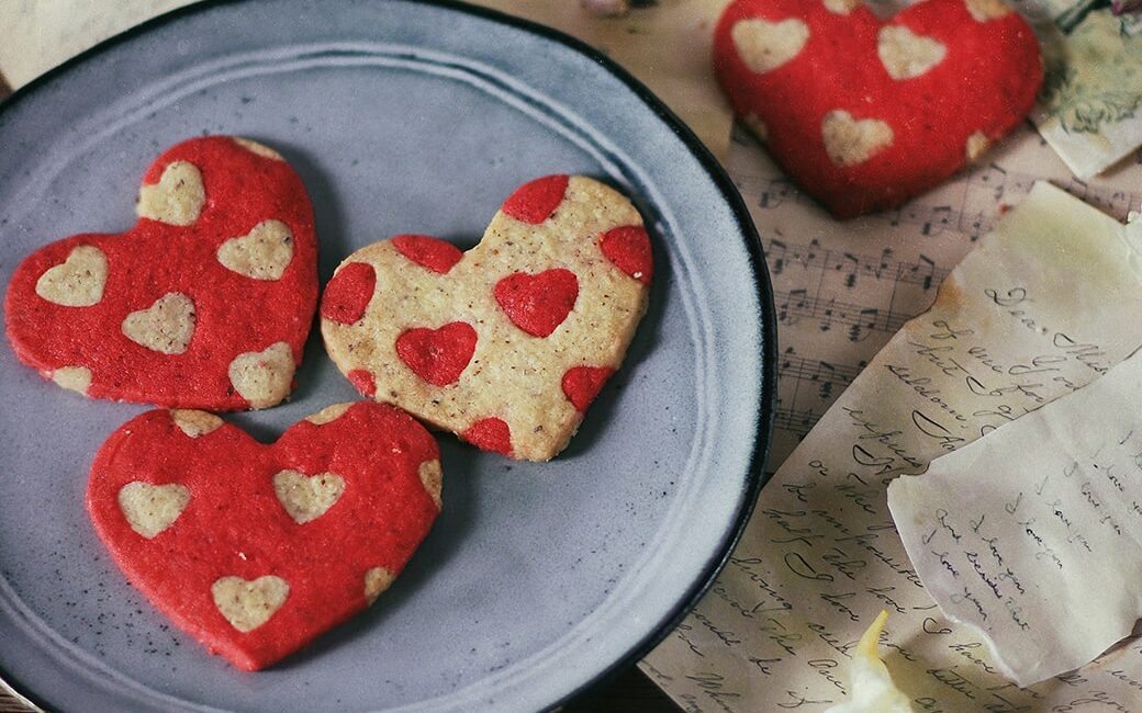 Fursecuri de Valentine's Day cu migdale si trandafiri