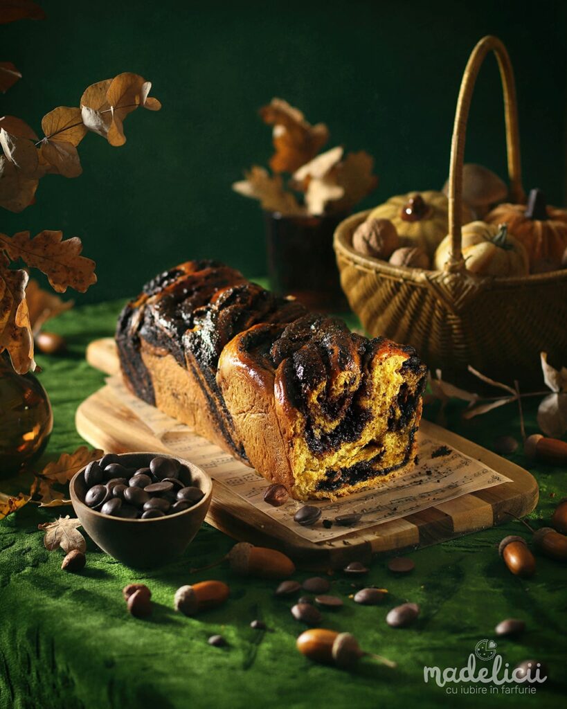 Cozonac babka cu umplutura de ciocolata si alune de padure si aluat cu dovleac