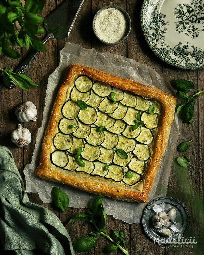 Tarta cu dovlecei zucchini si aluat foitaj
