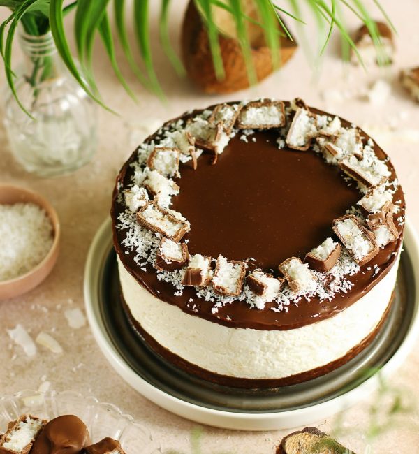 Cheesecake racoritor cu cocos si ciocolata, perfect pentru vara