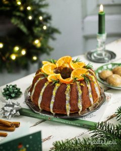 Guguluf cu turta dulce glazurat cu ciocolata alba si portocale