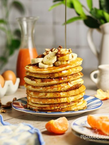 Clatite americane pufoase - reteta clasica de pancakes