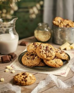 Fursecuri cu ciocolata si tahini din susan