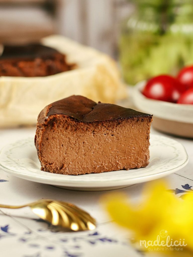 Basque cheesecake cu ciocolata (Burnt Basque Cheesecake)