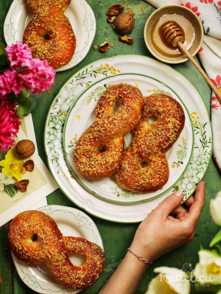 Mucenici moldovenesti, pufosi si insiropati